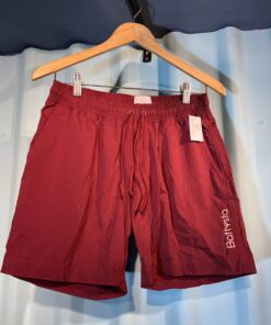 Short deportivo color vino Battysta – Rendimiento y estilo en movimiento