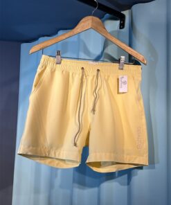 Short deportivo color amarillo empolvado Battysta – Energía y frescura para tu rutina